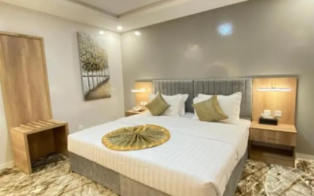 Desert Paradise Hotel