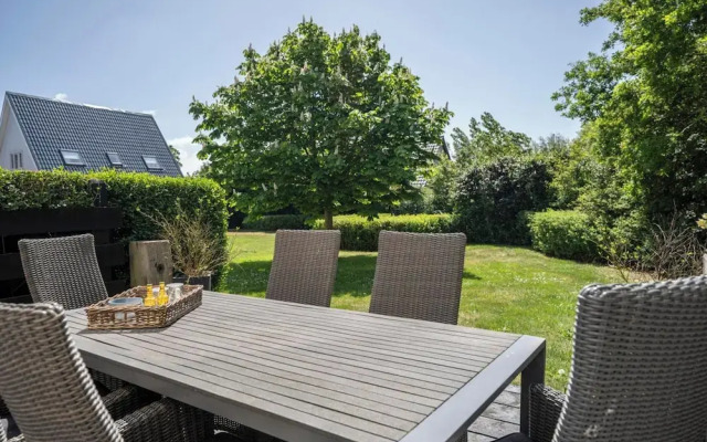 Pretty Holiday Home With Garden