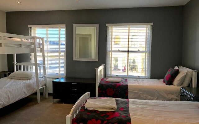 A Large, Beautifully Styled Home in Brighton Sleeps12