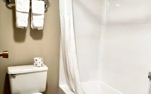 Travelodge by Wyndham Reno Downtown