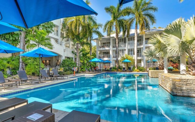 Elysium Private Apartments at The Beach Club