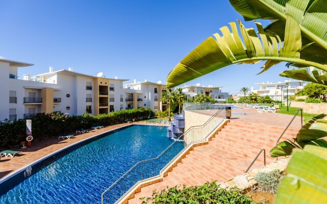 Sea view Apartment with sunbathing Terrace & 2 Swimming pools