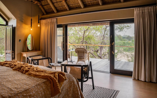 Thornybush Game Lodge
