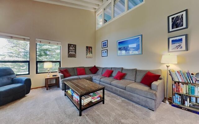 Family Friendly Spacious Mountain 4 Bedroom Condo - Closest to Canyon Lodge! by RedAwning