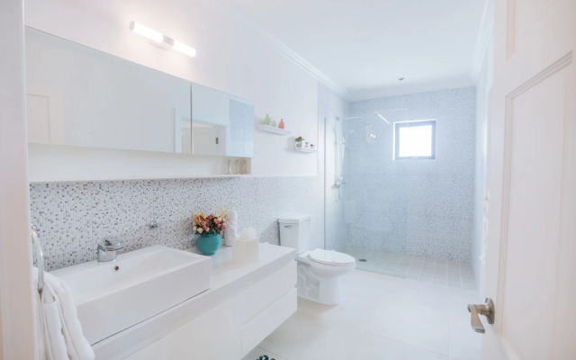 Bay Gardens Beach Resort and Spa