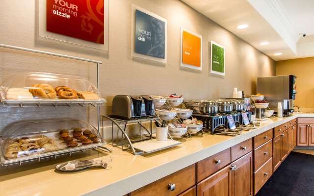 Comfort Suites Mattoon East