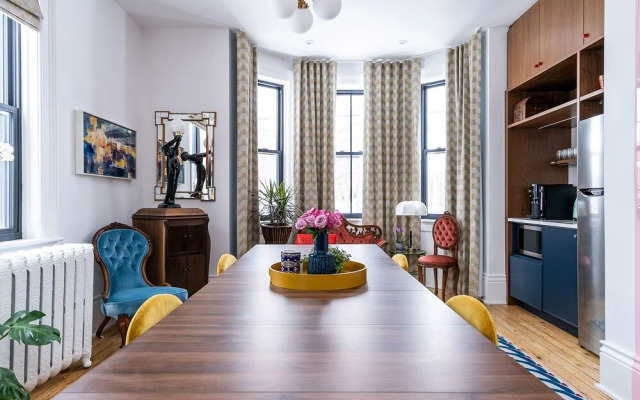 11 Rooms Boutique Hotel