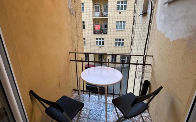 Karlin Balcony Apartment