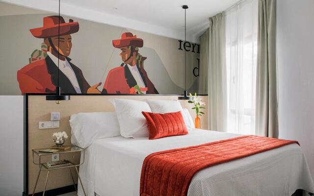 Feria Pool & Luxury