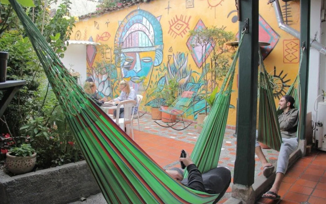 Hostal Sue Candelaria - Hostel