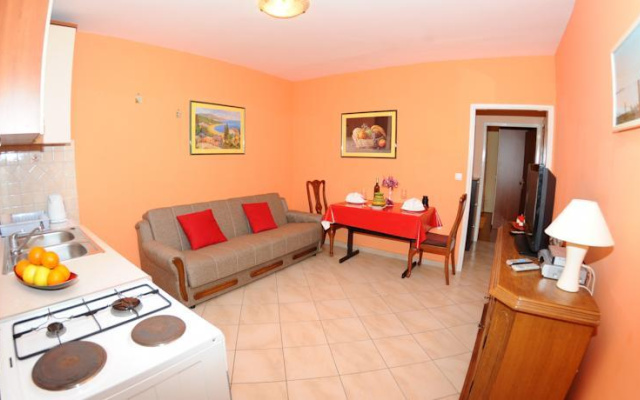 Apartments Borovic