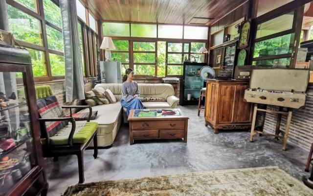Rustic Charm Suphan