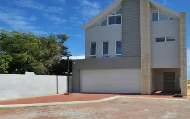 Mandurah Private Collection