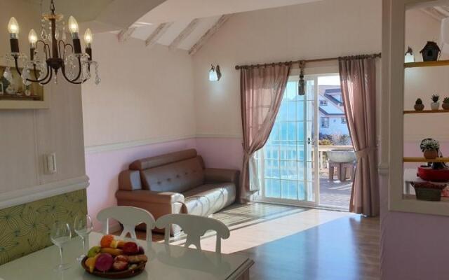 Pyeongchang Pungcharang Herbrang Pension