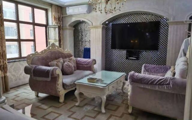 No.7 Theme Hotel
