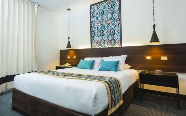 Sacha Hotel