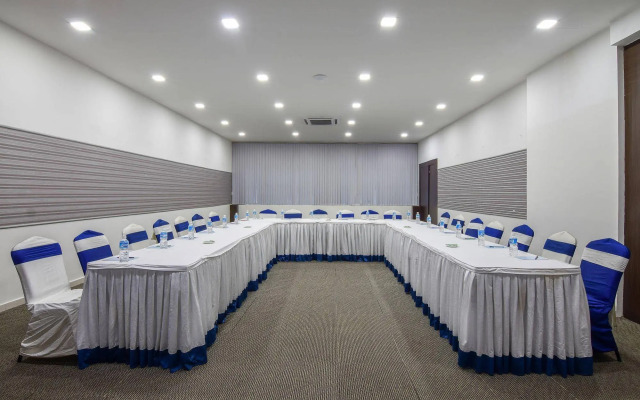 Akshaya Aura