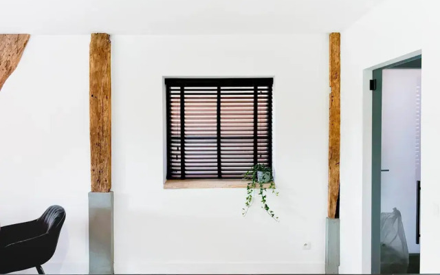 Charming Authentic Home With Garden