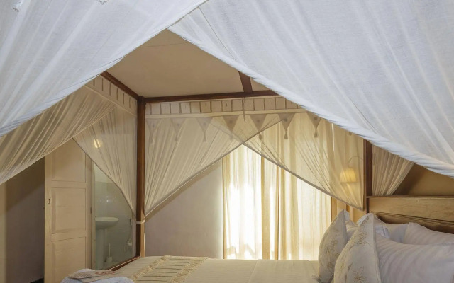 Royce Boutique Hotel