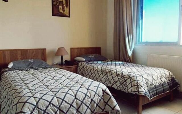 Al Jawhara Hotel Suites