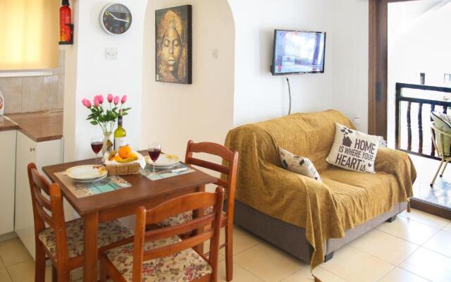 Kato Paphos Apt 400m To The Beach