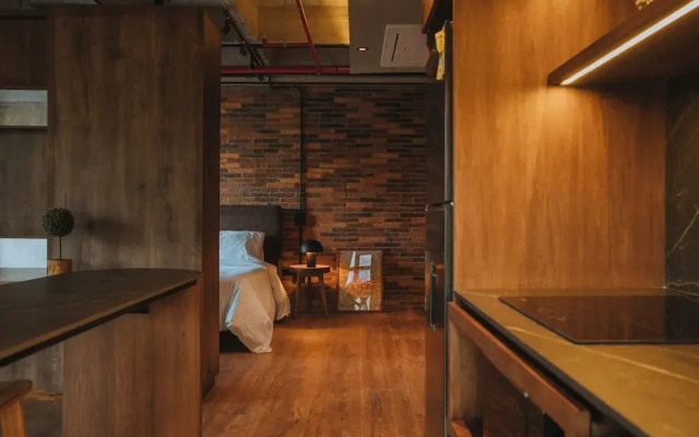 Hotel 10-36