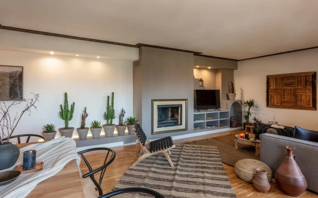 Wukro - 2 Bedrooms and Terrace in Chamber