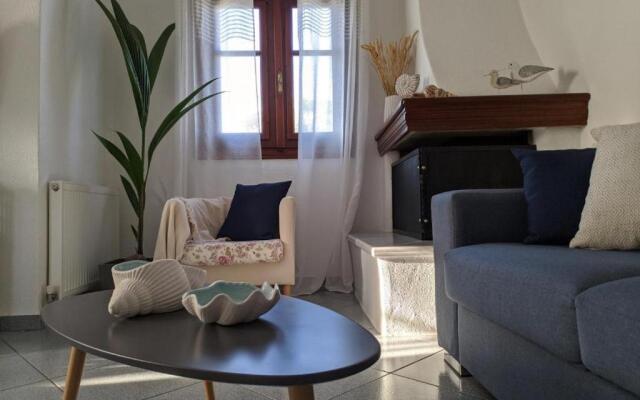 Villa Beta - 5min walk to beach, BBQ, Parking