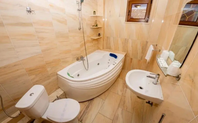 . TRANSYLVANIA HILLS Pensiune turistica