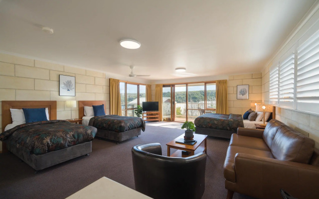 Loch Ard Motor Inn
