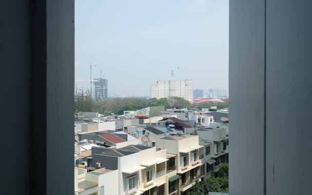 Elegant The Mansion Apartment near Kemayoran