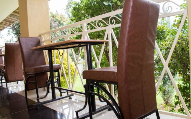 Maya's Guest House