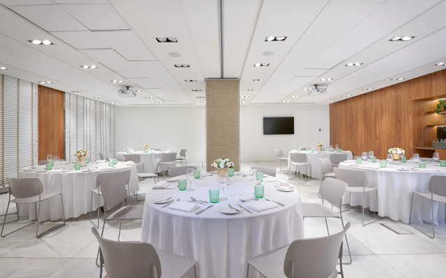 The Level at the Melia White House