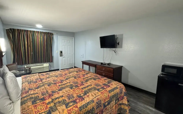 Claremore Motor Inn