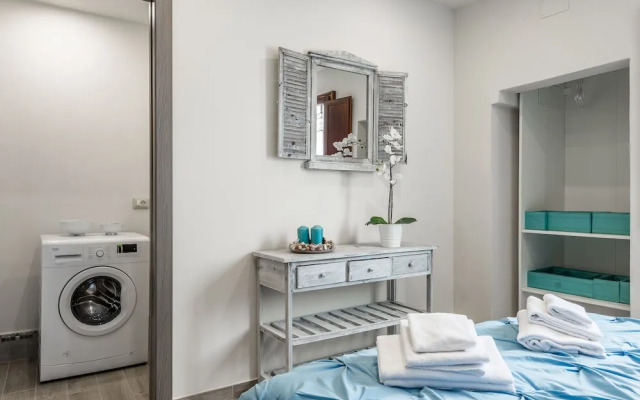 Dreamy Guelfa by Mmega