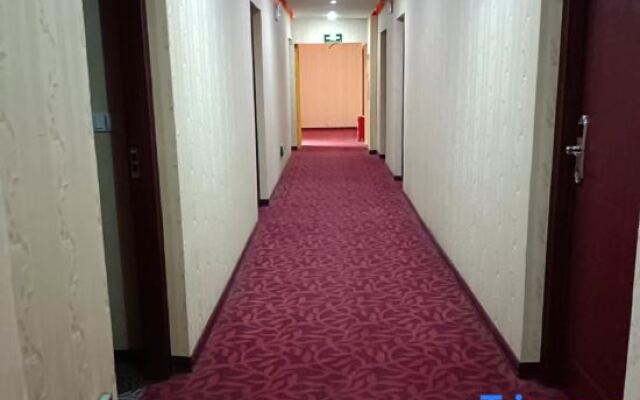 Xingyi Home Inn Boutique Hotel