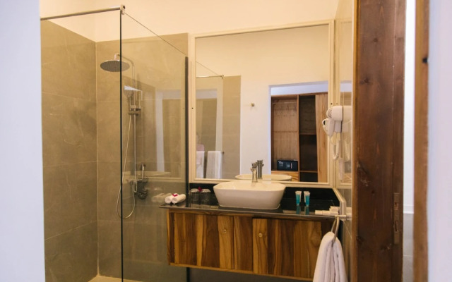 Royal Mandarin Hotel & Resort
