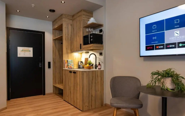 Stryn House - Hotel & Apartments