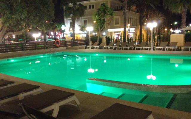 Hotel Planas