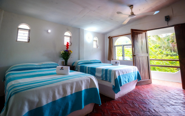 Hotel y Bungalows Acuario