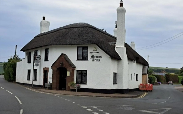 The Masons Arms