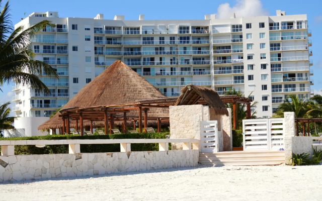 Amara Cancun Beachfront Condos