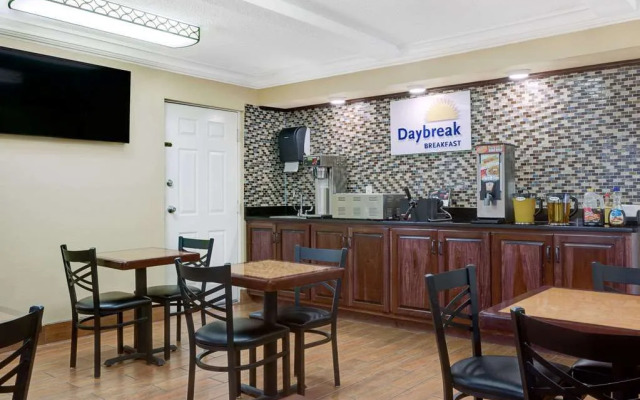 Hampton Inn Macon - I-475