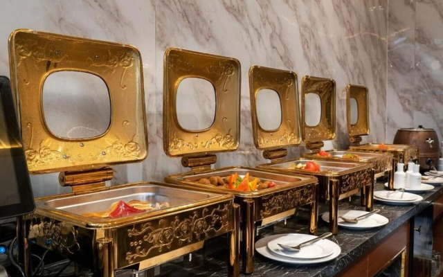 Golden Dan hotel