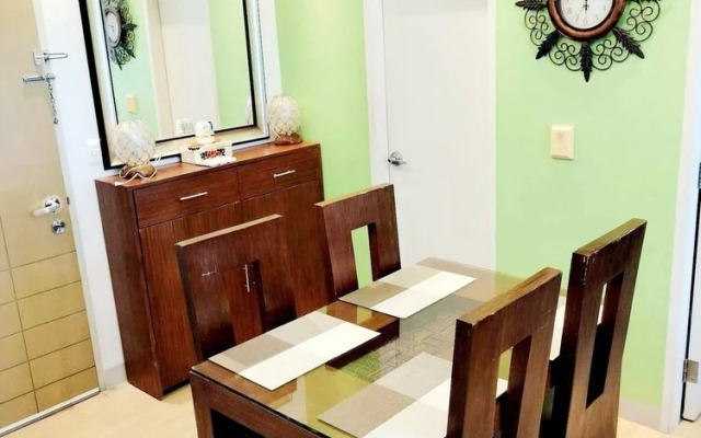 The Levels 2BR Condo Plus Free Parking