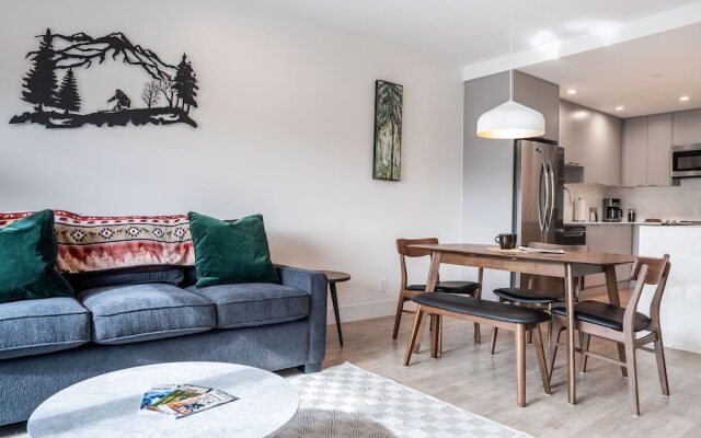 Wildflower Retreat-Revelstoke Vacations