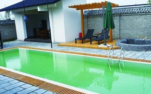 Scenery Retreats Taibai Mountain Hot Spring Villa Resort