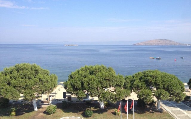 Yarar Hotel