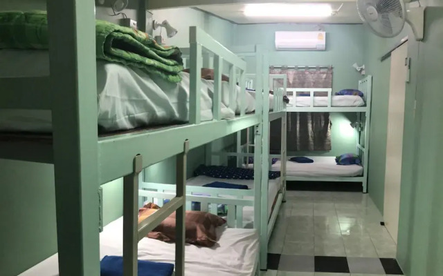 5 Minute Hostel
