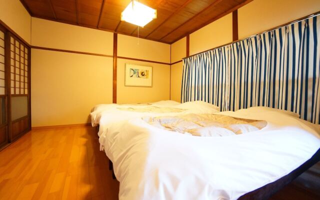 Rainbow Takayama Private House